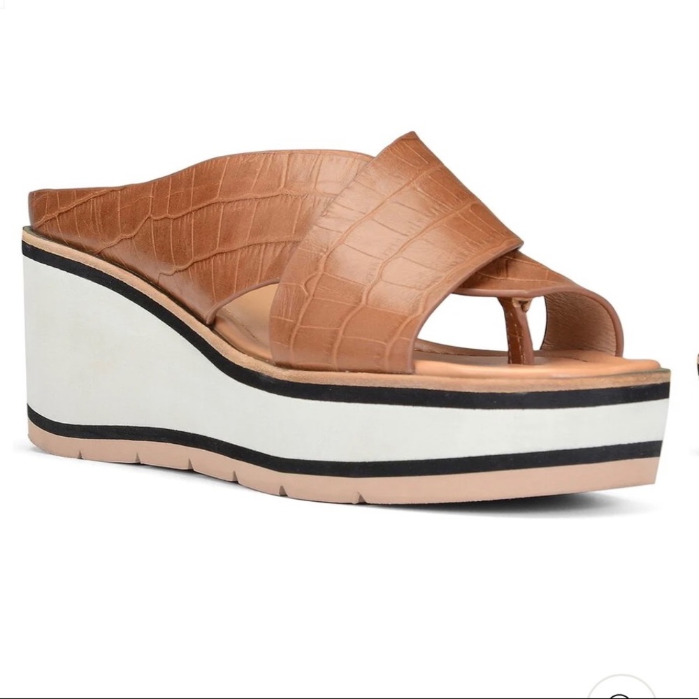 Donald Pliner Arya croc wedge leather 7.5 size - Price Firm